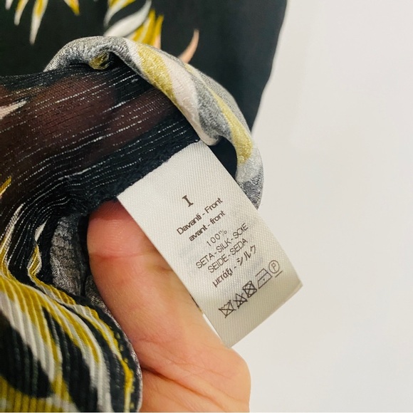 Forte forte 100% silk desert leaf print voile top in black and gold - Picture 6 of 14